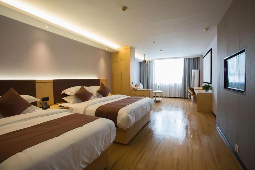 Gya Songjiang Wanda Plaza Hotel 2*