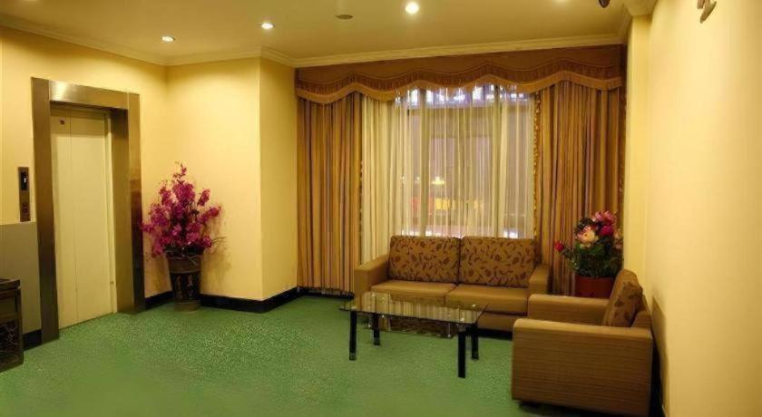 Hotel Gya Songjiang Wanda Plaza